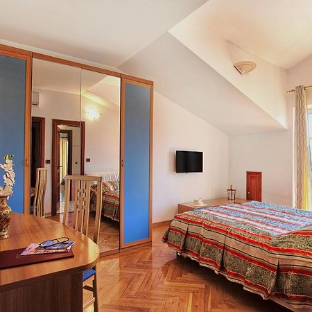 Villa Sveta Eufemija Bed end Breakfast I Rovigno Esterno foto