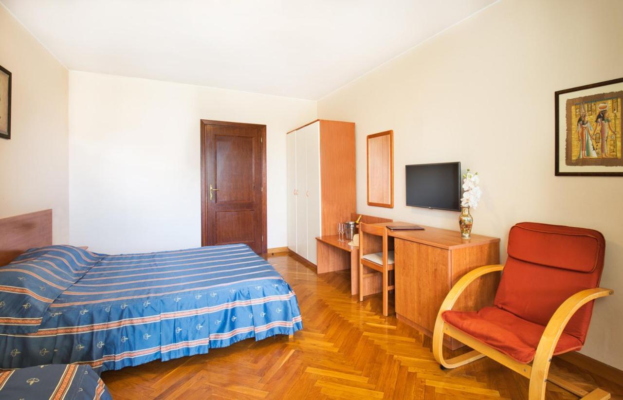 Villa Sveta Eufemija Bed end Breakfast I Rovigno Esterno foto